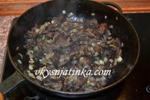 Картошка с грибами жареная с беконом. Картофель с грибами и беконом 09 Картошка с грибами жареная с беконом. Картофель с грибами и беконом 09