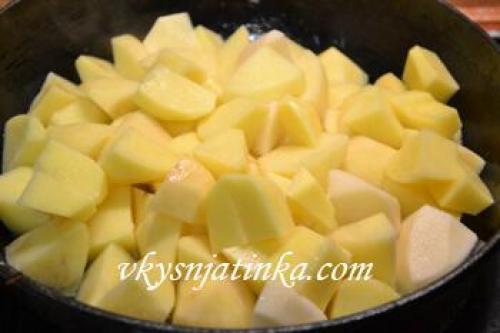 Картошка с грибами жареная с беконом. Картофель с грибами и беконом 10 Картошка с грибами жареная с беконом. Картофель с грибами и беконом 10