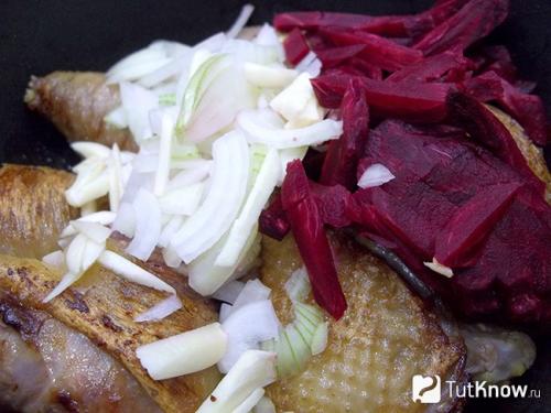 Как вкусно потушить домашнего петуха. Тушеный петух с овощами 04 Как вкусно потушить домашнего петуха. Тушеный петух с овощами 04