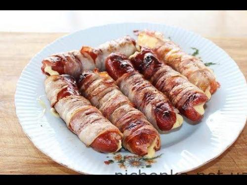 Сосиски в беконе на мангале. Закуска из сосисок и бекона на мангале или костре – рецепт