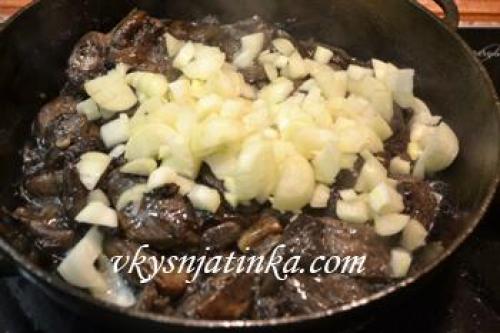 Картошка с грибами жареная с беконом. Картофель с грибами и беконом 08 Картошка с грибами жареная с беконом. Картофель с грибами и беконом 08