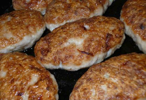 Очень вкусные котлеты. Котлеты из фарша классический рецепт с хлебом
