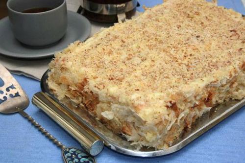 Слоеное тесто на сметане для наполеона. ТОРТ «НАПОЛЕОН» ИЗ БЫСТРОГО СЛОЕНОГО ТЕСТА НА СМЕТАНЕ