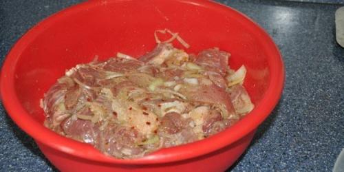 Острый шашлык из свинины. Как замариновать шашлык из свинины