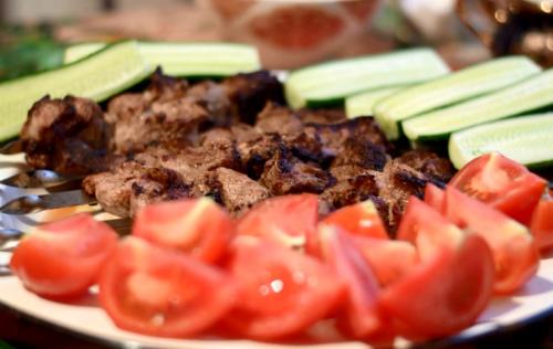 Рулька свиная на мангале рецепт. Рулька на гриле 01 Рулька свиная на мангале рецепт. Рулька на гриле 01