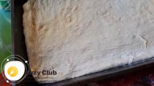 Пирог с сырой рыбой и рисом. Пошаговое приготовление