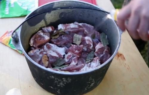 Рулька свиная на мангале рецепт. Рулька на гриле 05 Рулька свиная на мангале рецепт. Рулька на гриле 05