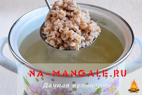 Как готовить рассольник с перловкой. Рассольник со свининой