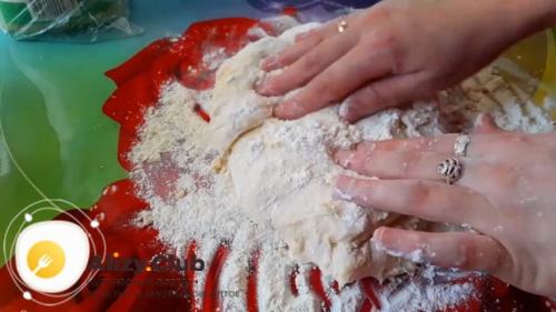 Пирог с сырой рыбой и рисом. Пошаговое приготовление