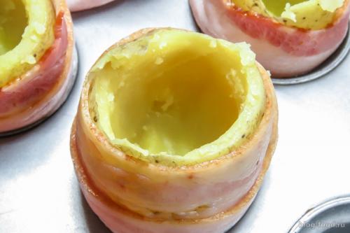 Картошка с грибами в беконе. Картофель в беконе с грибами и сыром