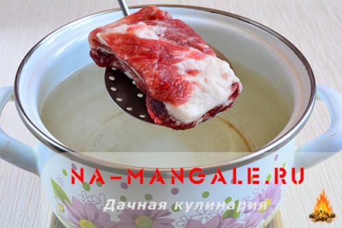 Как готовить рассольник с перловкой. Рассольник со свининой