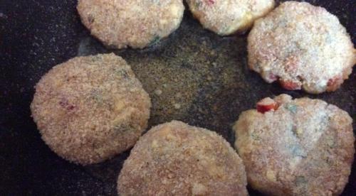 Куриные котлеты с перцем и сыром. Нежные куриные котлеты с болгарским перцем и сыром 05