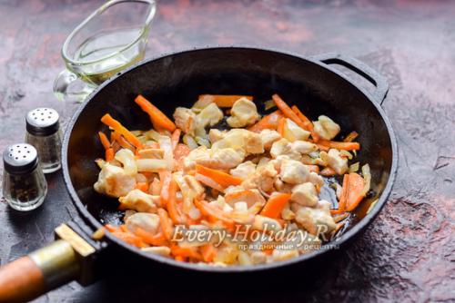 Гуляш из курицы с пюре. Рецепт 3: гуляш из курицы с подливкой (с фото)