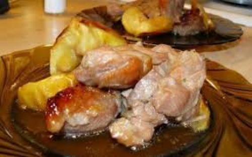 Индейка с яблоками в сметане. Индейка тушёная с яблоками в сметане