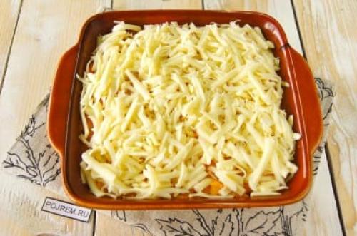 Запіканка з картоплі і сосисок. Рецепт: