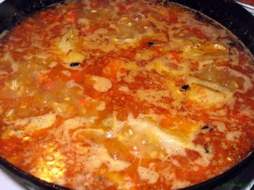 Ребра свиные тушеные с перловкой. Перловый «плов»