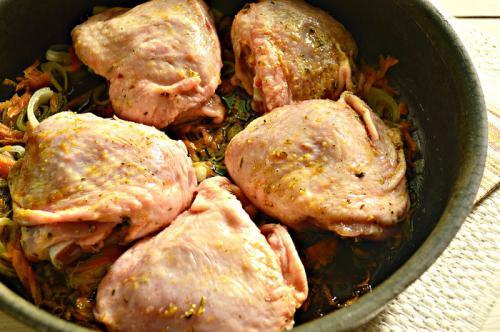 Чахохбили из бедрышек. Чахохбили из куриных бедер на сковороде