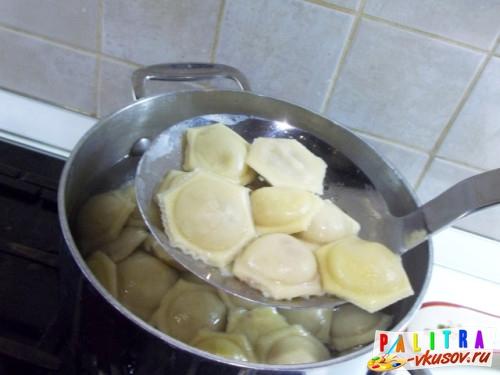 Пельмени по купечески. Пельмени в горшочках по-царски (фото-рецепт)