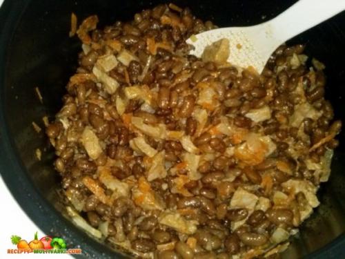 Фасоль с мясом и грибами в мультиварке. Приготовление мяса с фасолью в мультиварке