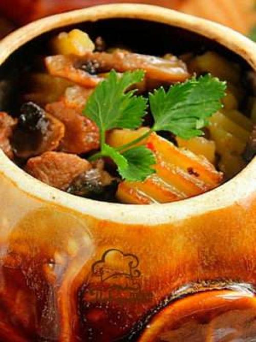 Пельмени в горшочках с грибами: простой рецепт