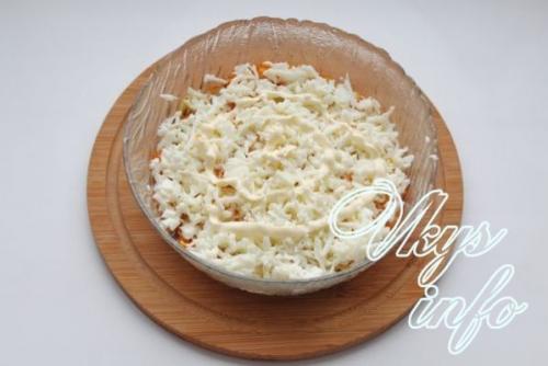 Салат с грибами и ветчиной и болгарским перцем. Вкусный, изысканный салат с ветчиной, жареными грибами, сыром и болгарским перцем - рецепт с фото приготовления праздничного блюда Мужской каприз 08