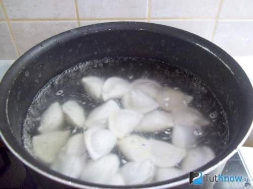 Пельмени с сыром и грибами. Пельмени, запеченные с сыром и грибами 04