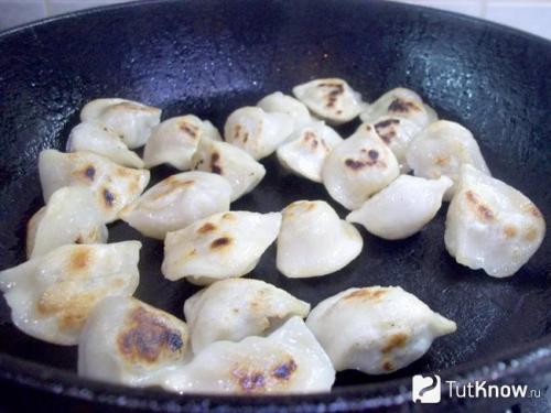 Пельмени с сыром и грибами. Пельмени, запеченные с сыром и грибами 09