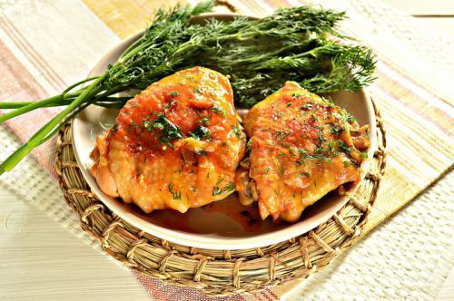 Чахохбили из бедрышек. Чахохбили из куриных бедер на сковороде