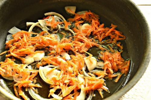 Чахохбили из бедрышек. Чахохбили из куриных бедер на сковороде