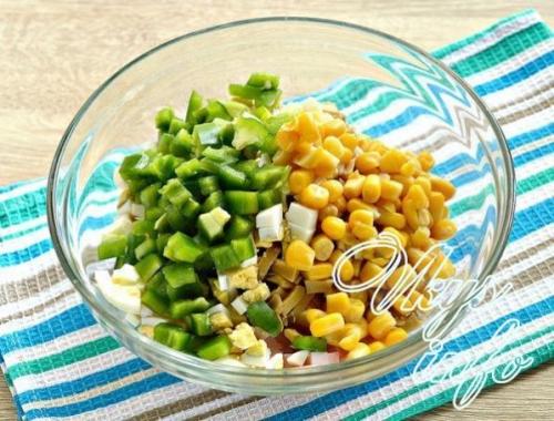 Салат с грибами и ветчиной и болгарским перцем. Вкусный, изысканный салат с ветчиной, жареными грибами, сыром и болгарским перцем - рецепт с фото приготовления праздничного блюда Мужской каприз 20