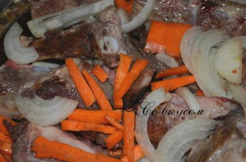 Свиные ребра тушеные с картошкой. Тушеная картошка со свиными ребрышками