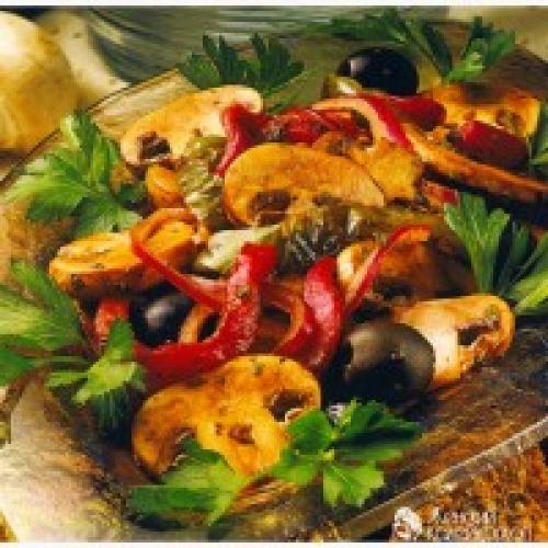 Салат с грибами и ветчиной и болгарским перцем. Вкусный, изысканный салат с ветчиной, жареными грибами, сыром и болгарским перцем - рецепт с фото приготовления праздничного блюда Мужской каприз 13