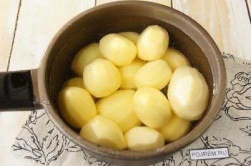 Запіканка з картоплі і сосисок. Рецепт: