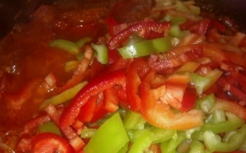 Как готовить лечо из перца и помидор. Вкусное лечо на зиму с базиликом, красными помидорами и болгарским перцем