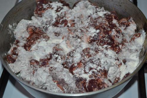 Как пожарить печень, чтобы она была сочной и нежной?