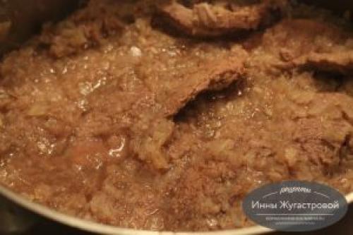Мясо с курагой рецепт. Говядина с луком и курагой в собственном соку