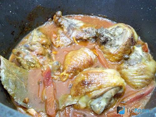 Тушеный петух с луком. Приготовление тушеного петуха с овощами
