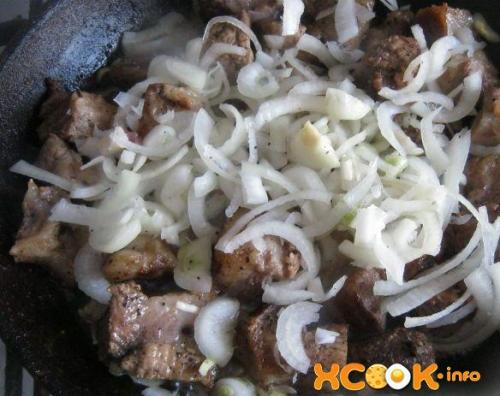 Шашлык в духовке на сковороде из свинины. Шашлык с луком на сковороде из свинины –, как пожарить с уксусом, пошаговый рецепт с фото 08 Шашлык в духовке на сковороде из свинины. Шашлык с луком на сковороде из свинины –, как пожарить с уксусом, пошаговый рецепт с фото 08
