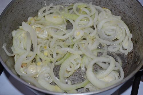 Как пожарить печень, чтобы она была сочной и нежной?