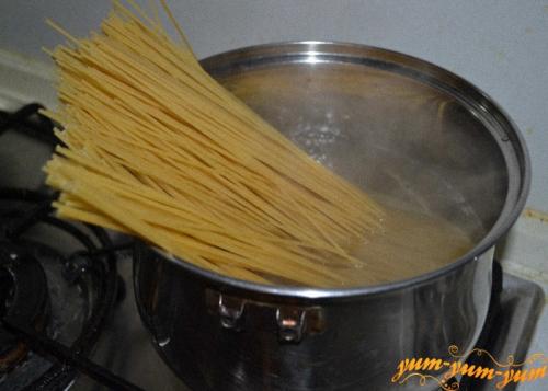 Макароны с индейкой и сыром. Спагетти с индейкой и сыром