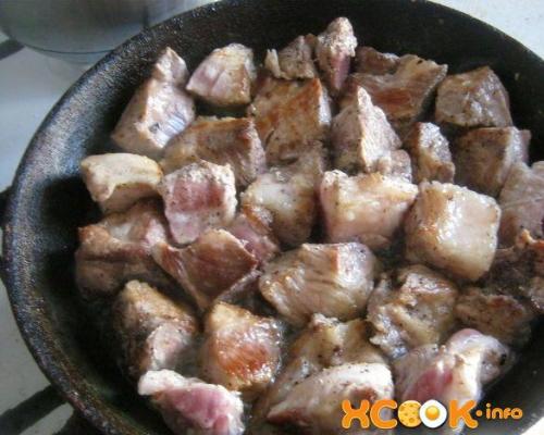 Шашлык в духовке на сковороде из свинины. Шашлык с луком на сковороде из свинины –, как пожарить с уксусом, пошаговый рецепт с фото 04 Шашлык в духовке на сковороде из свинины. Шашлык с луком на сковороде из свинины –, как пожарить с уксусом, пошаговый рецепт с фото 04