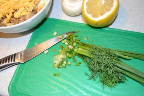 Кальмары фаршированные сыром. Фаршируем кальмары яйцом, грибами и сыром