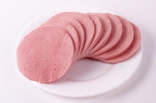 Колбаса в кляре — отличная закуска быстрого приготовления