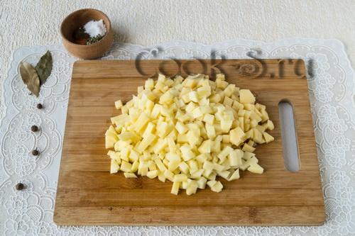 Рыбный суп с рисом и томатной пастой. Рыбный суп с томатной пастой и рисом