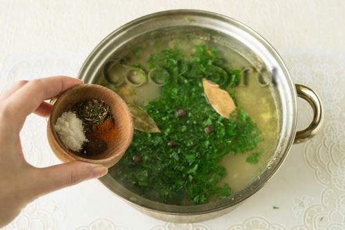 Рыбный суп с рисом и томатной пастой. Рыбный суп с томатной пастой и рисом