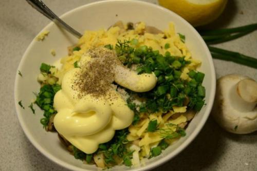 Кальмары фаршированные сыром. Фаршируем кальмары яйцом, грибами и сыром