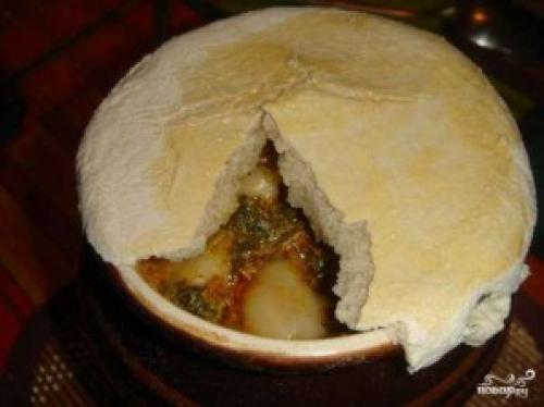 Пельмени в горшочках с печенью