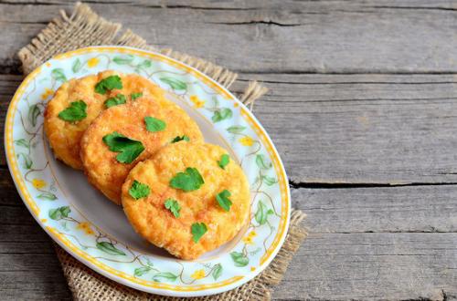 Как сделать из рисовой каши биточки. Рисовые биточки под клюквенным соусом 19 Как сделать из рисовой каши биточки. Рисовые биточки под клюквенным соусом 19