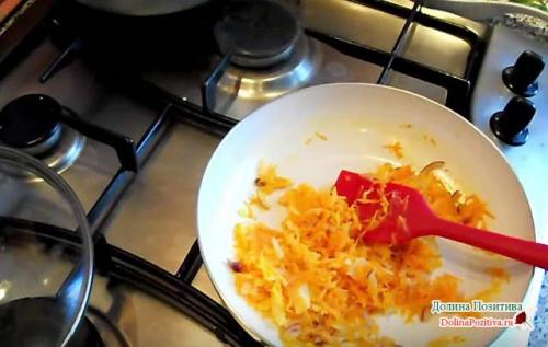 Кабачки в духовке с курицей. Фаршированные кабачки с курицей запеченные в духовке — быстро, вкусно, красиво