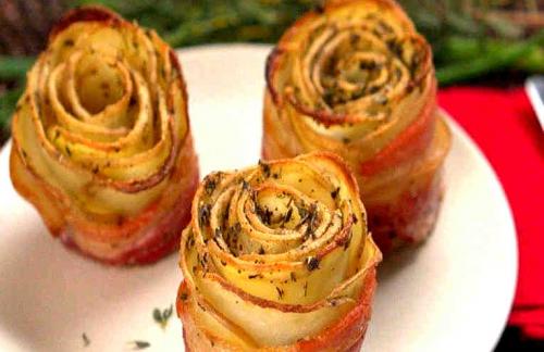 Картошка в беконе розочкой. Картофельные розы с беконом. Прекрасное украшение романтического ужина!